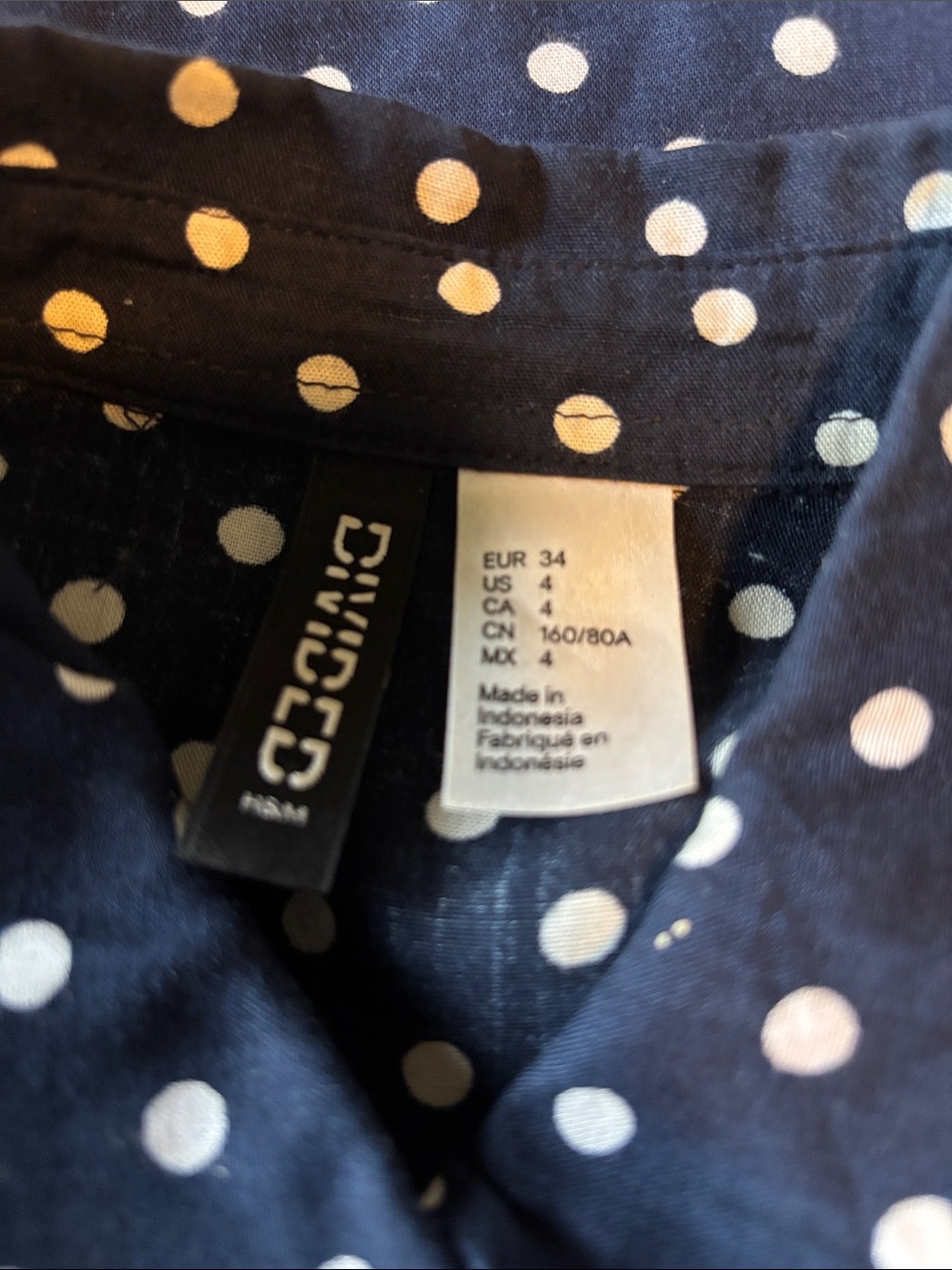DIVIDED Polka Dot Navy Button-Up Blouse - Classic and Casual. Women’s 4. EUC - Picture 9 of 10